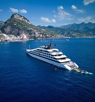 Emerald Sakara cruising the Amalfi Coast, Italy