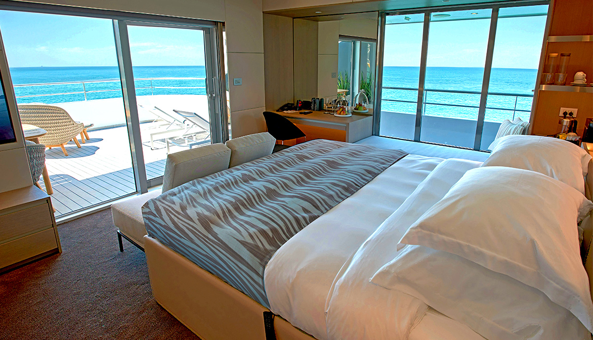Emerald Sakara Yacht Suite