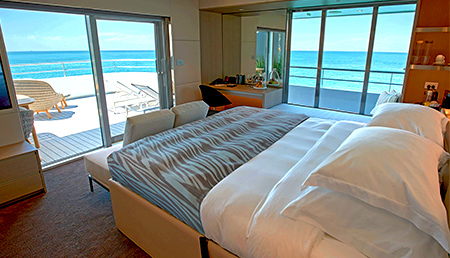 Yacht Suite on the Emerald Sakara