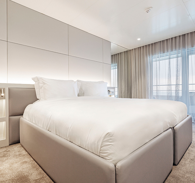 Emerald Yachts Balcony Suites